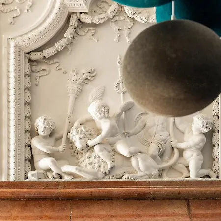 Chambellan Des Ducs - Caractere Et * ディジョン