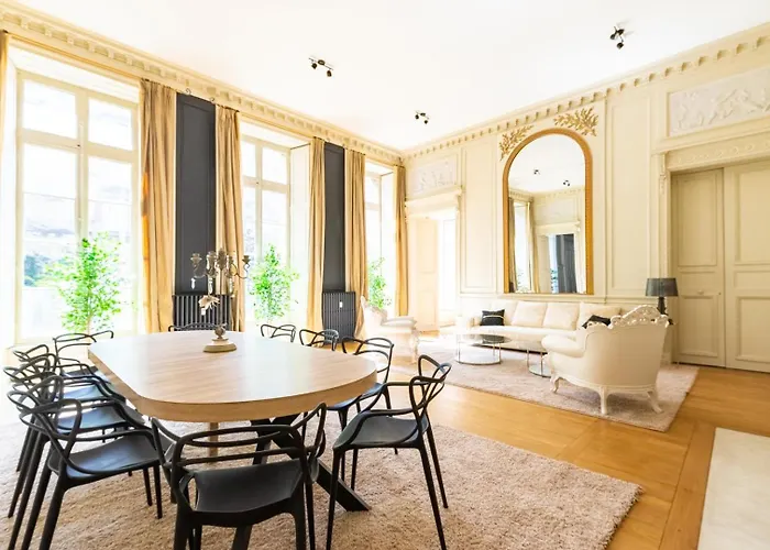 Chambellan Des Ducs - Caractere Et *