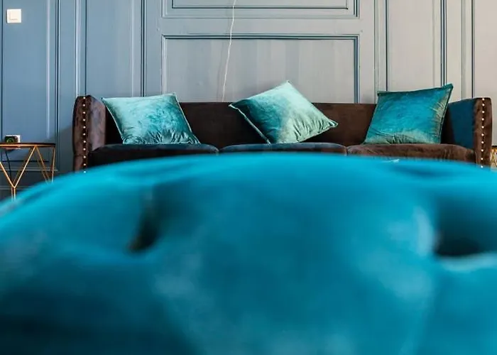 Chambellan Des Ducs - Caractere Et * Ντιζόν