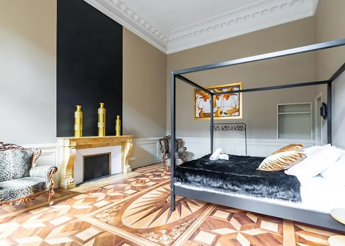 Chambellan Des Ducs - Caractere Et *