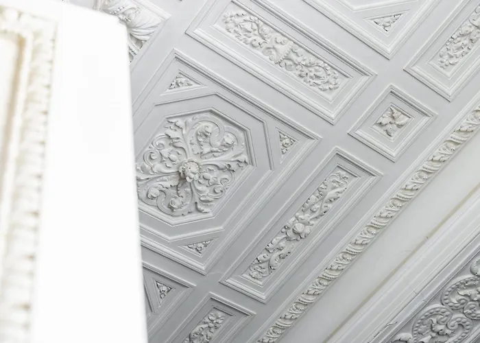 Chambellan Des Ducs - Caractere Et *