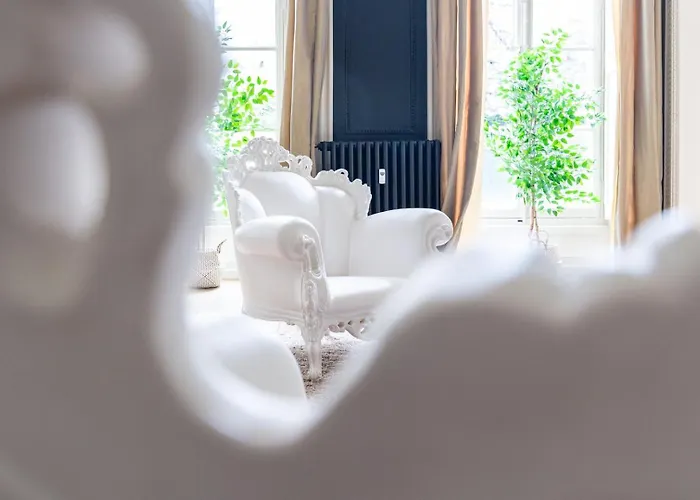 Chambellan Des Ducs - Caractere Et Ντιζόν