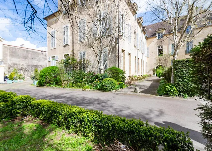 Chambellan Des Ducs - Caractere Et *